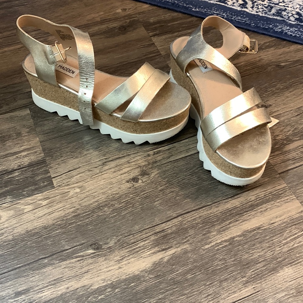 Steve madden platform sandals